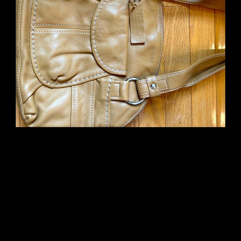 Relic Tan Leather Women's Bag Excellent Condition like new!